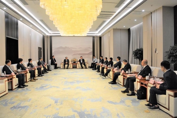 市委副书记、市长张君毅会见mansion88明升集团合作伙伴—日本TPR株式会社会长末廣博