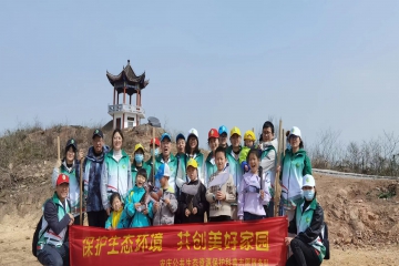 春风新雨后   植树正当时 ——湿地生态；た破罩驹刚呓小3.12”义务植树活动